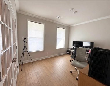 830 Elderberry Court - Photo Thumbnail 21