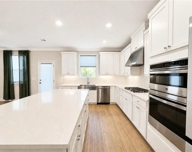 830 Elderberry Court - Photo Thumbnail 5