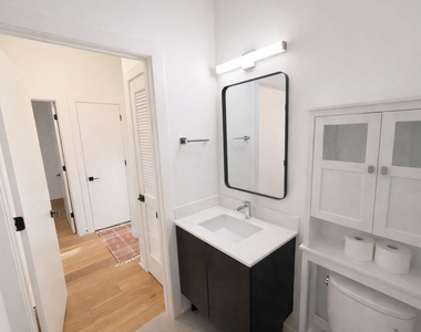 4513 N Clark Street - Photo Thumbnail 8