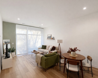 4513 N Clark Street - Photo Thumbnail 2