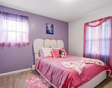 405 King Arthur Court - Photo Thumbnail 12