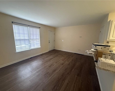 683 Grant Street - Photo Thumbnail 2