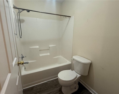 683 Grant Street - Photo Thumbnail 7