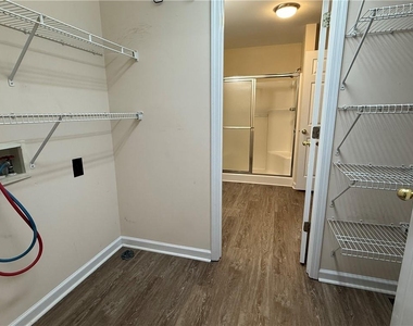 683 Grant Street - Photo Thumbnail 12