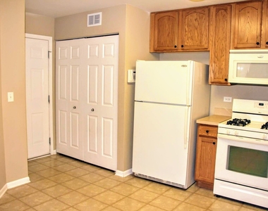 32427 N Mackinac Lane - Photo Thumbnail 2