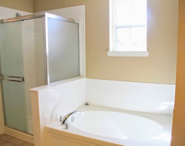 32427 N Mackinac Lane - Photo Thumbnail 10