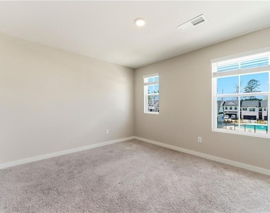 1905 Westwind Street - Photo Thumbnail 8
