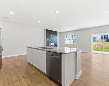 1905 Westwind Street - Photo Thumbnail 3