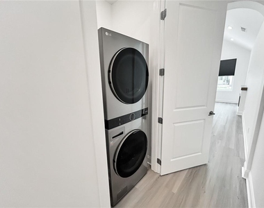 403 Burgundy Way - Photo Thumbnail 39