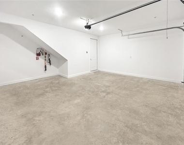 403 Burgundy Way - Photo Thumbnail 42