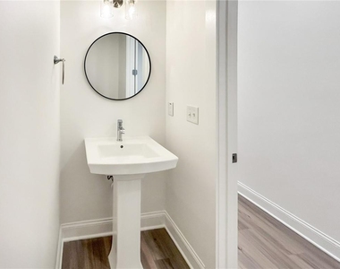 403 Burgundy Way - Photo Thumbnail 26