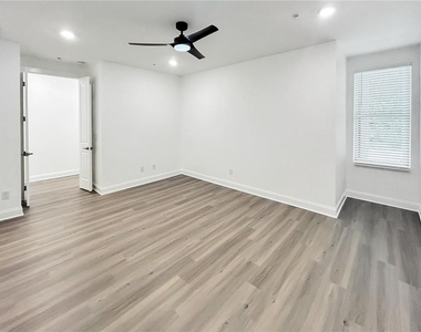 403 Burgundy Way - Photo Thumbnail 18