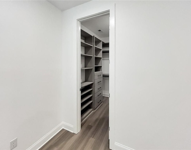403 Burgundy Way - Photo Thumbnail 19
