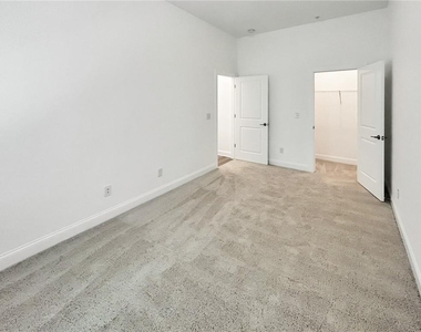 403 Burgundy Way - Photo Thumbnail 30