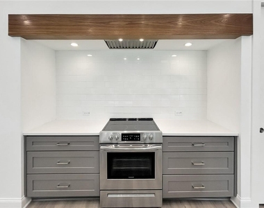 403 Burgundy Way - Photo Thumbnail 14