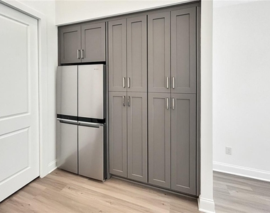 403 Burgundy Way - Photo Thumbnail 12