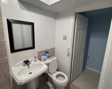 3717 W Dickens Avenue - Photo Thumbnail 8