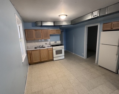 3717 W Dickens Avenue - Photo Thumbnail 5