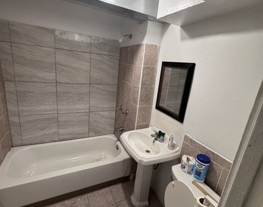 3717 W Dickens Avenue - Photo Thumbnail 9