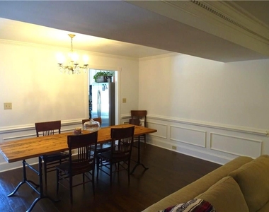 410 Forestgate Court - Photo Thumbnail 7