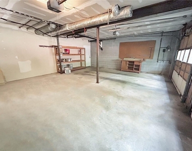 2491 Annandale Drive - Photo Thumbnail 34