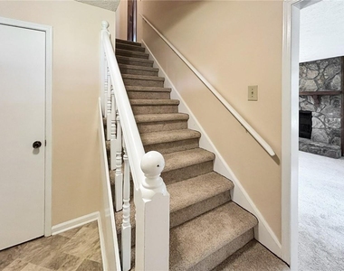 2491 Annandale Drive - Photo Thumbnail 18