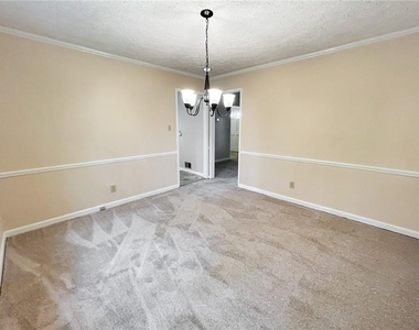 2491 Annandale Drive - Photo Thumbnail 14