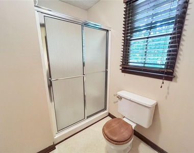 2491 Annandale Drive - Photo Thumbnail 22