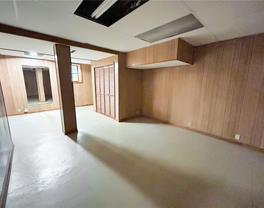 2491 Annandale Drive - Photo Thumbnail 31