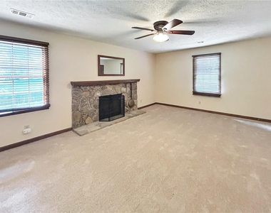 2491 Annandale Drive - Photo Thumbnail 19