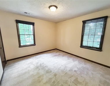 2491 Annandale Drive - Photo Thumbnail 23