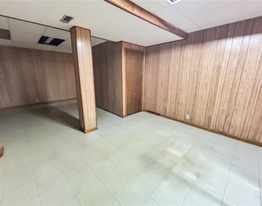 2491 Annandale Drive - Photo Thumbnail 33
