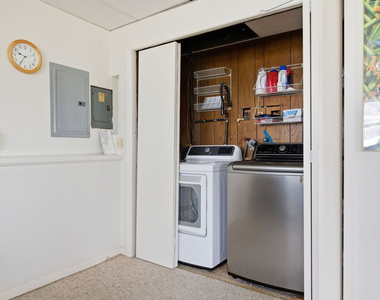 155 E Madison Street - Photo Thumbnail 27