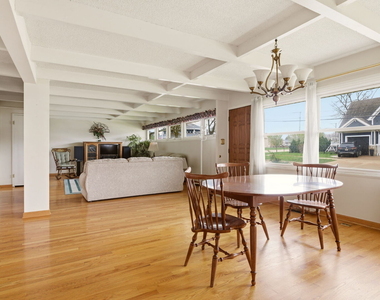 155 E Madison Street - Photo Thumbnail 10