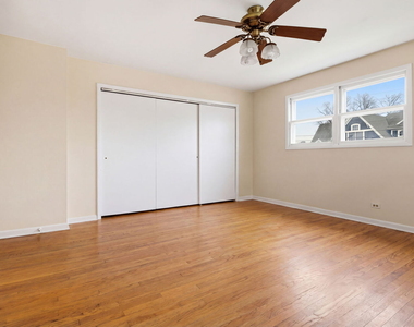 155 E Madison Street - Photo Thumbnail 24