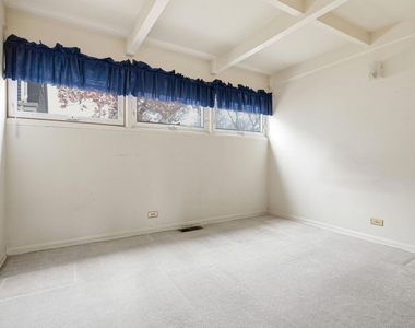 155 E Madison Street - Photo Thumbnail 16