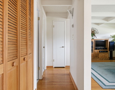 155 E Madison Street - Photo Thumbnail 12