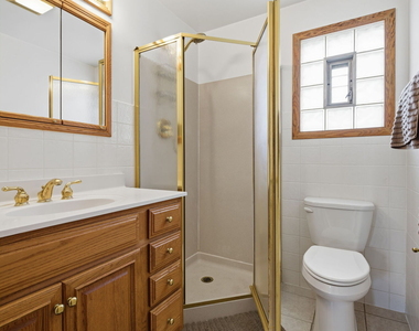 155 E Madison Street - Photo Thumbnail 25