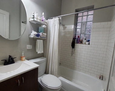 1930 N Bissell Street - Photo Thumbnail 5