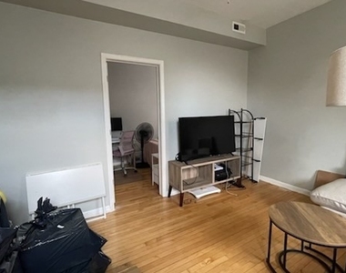 1706 W 17th Street - Photo Thumbnail 8