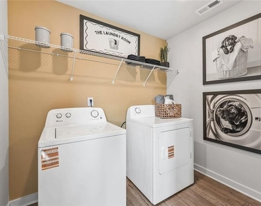 7436 Quinn Place - Photo Thumbnail 11