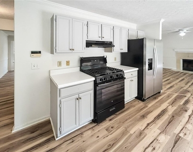 2945 Georgian Manor Drive - Photo Thumbnail 12