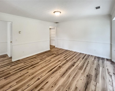 2945 Georgian Manor Drive - Photo Thumbnail 15