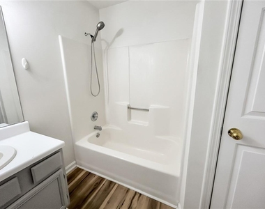 2945 Georgian Manor Drive - Photo Thumbnail 24