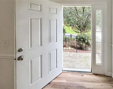 2945 Georgian Manor Drive - Photo Thumbnail 2