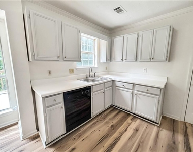 2945 Georgian Manor Drive - Photo Thumbnail 11