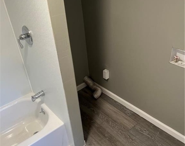 336 Georgianna Street - Photo Thumbnail 3