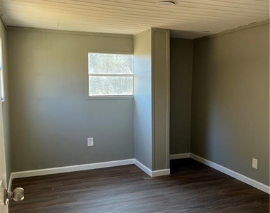 336 Georgianna Street - Photo Thumbnail 2