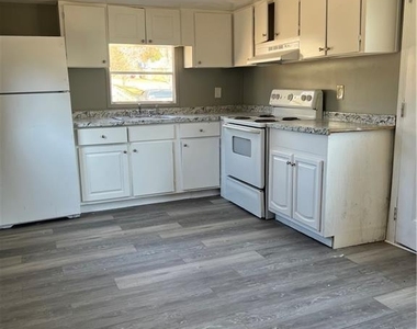 336 Georgianna Street - Photo Thumbnail 6