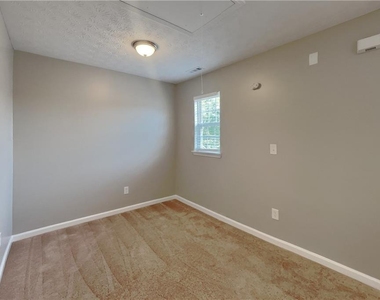 76 Arrowhead Drive - Photo Thumbnail 14